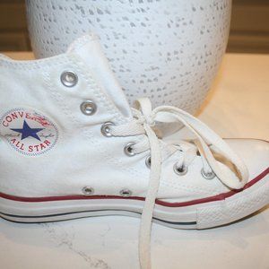 White Chuck Taylor Converse All Stars High Top